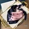 Chanellsbag écharpes femme designer square de la fût de mode écharpe enveloppe carrée en soie swill pashmina foulard d'anniversaire cadeau doux tactile 934