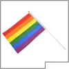 Bandiere per striscioni Bandiere per striscioni Bandiera Gay Pride Bastone di plastica Mano arcobaleno American Lesbian Lgbt 14 x 21 cm Consegna a goccia Giardino domestico Festivo Dhakf
