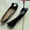 Fashion Lady Gift Casual Shoes Women's Ballet Flats vara utomhus dubbelsandal lyxdesigner män låg glid toppkvalitet dhgate äkta läder sandale båge danssko