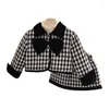 Ensembles de vêtements au détail 2024 Baby Girls Winter Automne Formelle Lady Bow Manteau Jupes Princesse Peluche T-shirt Noël Noir Plaids Costumes