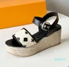 2024 Sandali con plateau Tacchi estivi Designer da donna Moda Scarpe casual color sabbia