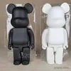Action Toy Figures 400% Högkvalitativ svart vit Bearbrick DIY -montering 28 cm Galaxy målning Bear 3D Model Mini Brick Figur Toys