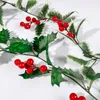 Fiori decorativi 2M Bacca di agrifoglio artificiale Foglie verdi Vite Ghirlande di Natale Albero di Natale rosso Appeso Ornamenti in rattan Decorazione dell'anno