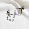 Tempérament de charme géométrique en diamétrie en diamant et boucles d'oreilles carrés de personnalité Face Fin de boucle mince Mosquito Bobine sans perçage Clip d'oreille Femmes Drop Otrie