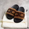Luksusowy projektant sandałowy slajd moda vintage puszyste suwaki wewnętrzne buty zimowe kapcie sandalers