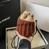 ショルダーバッグバッグ手作りのニットウールの女性のための羊毛バッグ