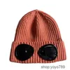 Bonnet/crâne Caps Stones Island Hommes Designer Côtelé Tricot Objectif Chapeaux Femmes Extra Fine Laine Mérinos Goggle Beanie Site Officiel Version 10 HLLQ