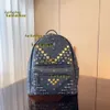 Abendtaschen Rucksack Stil 2024 Damen Modedesigner Rucksack Herren Reiserucksack Alte Blumen Ledernieten Verzierte Seitennieten Schulranzen Rucksack