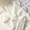 Chaussettes blanches mignonnes de deuxième génération pour femmes, JK Harajuku Lolita, Tube moyen, japonais Kawaii, rayures d'amour en diamant longues, 2024