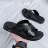 Sandaler högkvalitativa korsband torapare italienska läder för män sommar el strand glid på lätta lägenheter manliga flip flops