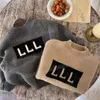 Dzieci Sweter Autumn Winter Style chłopcy haft haft pullover dzianinowy kolor solidny litera swetra luksusowa marka projektant ubrania dla dzieci sdlx