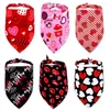 Vêtements pour chiens Bandanas de la Saint-Valentin pour écharpe triangulaire épaisse, serviette de salive pour animaux de compagnie, fournitures pour petits et grands chiens