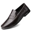 Oryginalne skórzane buty dla mężczyzn swobodne mokasyny oddychające biuro formalne projektant na dowództwu plus rozmiar 3846 240124