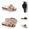 Chinelo Designer Slides Mulheres Sandálias Travesseiros Salto de Algodão Tecido Palha Chinelos Casuais para Primavera e Outono Flat Comfort Mules Acolchoado Sapato com Alça Frontal