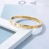 Braccialetto di fascino personalizzato dei gioielli del braccialetto dell'acciaio inossidabile di vendita caldo della fabbrica all'ingrosso per i braccialetti della vite di amore delle donne