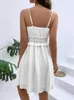 Abiti casual Abito corto con cuciture in pizzo sexy Abito estivo da donna con scollo a V Bianco senza schienale Beach Elegante slip a trapezio nel 2024