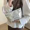 Kozmetik Çantalar 1 PC Moda Makyaj Çantası Kadınlar için Parlak Altın Gümüş Renk Kadın Çanta Debriyajları Yüksek Kapasiteli Taşınabilir Sofistike