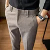 Abiti da uomo Autunno Inverno 2024 Business Casual Pantaloni da completo Maschile Colore solido Pantaloni dritti Uomo Tasche di lana calda H557