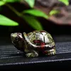 Dekorativa figurer Söta natursten Dragon Blood Hand Made Carved Tortoise Crystal Turtle Fashion Craft Animal Figurine Gifts