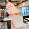 Bouteilles d'eau 2L bouteille de motivation tasses à boire froides sport avec marqueur de temps autocollant portable tasse de paille en plastique grande capacité
