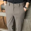 Abiti da uomo Autunno Inverno 2024 Business Casual Pantaloni da completo Maschile Colore solido Pantaloni dritti Uomo Tasche di lana calda H557