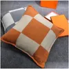 Kussen Letterkussen Zacht wollen kussen Kussens kunnen matchen met deken Home Decoratiefgrijs Oranje Zwart Drop Delivery Dhoix