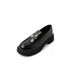 Elbise ayakkabıları osunlin ins pompaları el yapımı metal dekorasyon retro loafer yuvarlak ayak parmağı kare topuklu beyaz gerçek deri kadın 2024