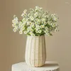 Kwiaty dekoracyjne 53 cm sztuczne 30 Głowa Rumianek Dekoracje salonu małe stokrotki Wedding Wild Chrysanthemums Fake Plant