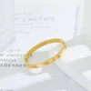 Mode Herz Edelstahl Armband Benutzerdefinierte 18 karat vergoldet Wasserdicht Kristall Zirkon Herz Form Armreif Frauen Schmuck