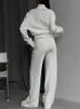 Dwuczęściowe spodnie kobiet Releft Fall/Winter 2-częściowy biały zestaw damski Zestaw Dzianin Track Sweter szyi i proste spodnie do joggingu Zestaw 2023 NOWOŚĆ J240202