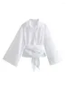 Blouses Femmes Nlzgmsj TRAF 2024 Femmes Mode Dos avec noeud noué recadrée blanc vintage manches longues chemises féminines chemisier chic hauts