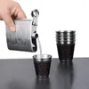 Outils de bar 4pcs Vodka Cup 304 PU Holster Russie Mini-gobelet à vin en acier inoxydable portable personnalisé 30 ml S ensemble de verre produit extérieur