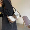 Schoudertassen Een niche Instagram temperamenttas 2023 nieuwe woon-werkverkeer lamswol patchwork onderarm met één schouder crossbody tasH2422