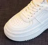 2023 U Leather Womens Bianco Casual Donna Vulcanize Sneakers Sport traspiranti Walking Running Platform Flats Shoes 240125