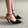 Sandaler 2024 Spring Summer Women's Black Chain Högklackade skor Sexig Gold Metal Pointed Casual 6cm/9cm Slim Heel Storlek 41