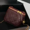 Borsa per il trucco del progettista delle donne Borsa per cosmetici di lusso lettera Borse da toilette con cerniera Moda Doppia lettera solida Piccole palline dorate fibbia Cross Body Vintage bella mini borsa