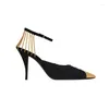 Sandaler 2024 Spring Summer Women's Black Chain Högklackade skor Sexig Gold Metal Pointed Casual 6cm/9cm Slim Heel Storlek 41