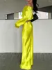 ワークドレス女性Sフローラルプリントオフショルダークロップトップとマキシスカートセット - ビーチウェア用のスタイリッシュな夏の衣装