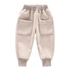 Spodnie jesienne zimowe spodnie dla dzieci oraz aksamitne chłopcy ciepłe dzieci spodnie dresowe maluch dziewczyn garnitur przypływ 2024
