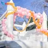 Buttafuori gonfiabili commerciali bianchi della casa di rimbalzo gonfiabile per i bambini con il ventilatore Festa di nozze del castello di salto dei bambini 240127