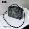 Venata Buckle Hand -Woven 2024 Andiamo Totes Designer Bags Metal Rope Luxury Boteega Tote Bag Small Evening Cowhide One Sholdled Crossbody Wo