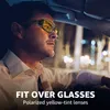 LVIOE Lunettes de vision nocturne enveloppantes, s'adaptent sur des lunettes de prescription avec verres jaunes polarisés, lunettes de conduite nocturne
