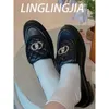 designer Sneaker Chaneles Buty Sprężyna grube buty na pięcie dla kobiet okrągłe palce angielskie czarne skórzane buty dla kobiet 7xuh