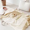 Dekens koraal fleece geboren deken voor baby kinderwagen sling cover beer herfst winter swaddle wrap baby slaap quilt