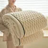 Cobertores Coral Velvet Cobertor para Sofá de Escritório Sofá Ar Condicionado Cama de Verão Único Pequeno Farai