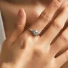 Cluster-Ringe Modian 0,5 CT D Farbe VVS1 Runder Moissanit Ring 925 Sterling Silber Exquisiter Hochzeitsschmuck für Frauen Jubiläumsgeschenk