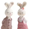 2x Easter Par Bunny Figurines Decoration Cartoon Cute Creative Ornament för Office Table Porch Cabinet Balcony 240131