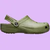 Größe M4-M11 Schnallendesigner Sandalen Pantoffeln Croos Slides Classic Mens Dreifach schwarze weiße Khaki Marine Blau wasserdichte Schuhe Pflegekrankenhaus Frauen1232031