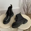 Stövlar kvinnor martin stövlar casual skor kvinnliga läder chelsea boot ladies klassic punk kvinna goth skor hög plattform stövlar kvinnor svart