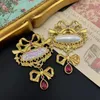 Brosches Classic Vintage Dazzle Shell Rhinestone Pearl Pendant Badges for Women Men Barock Palace Style Bow Pins Accessories